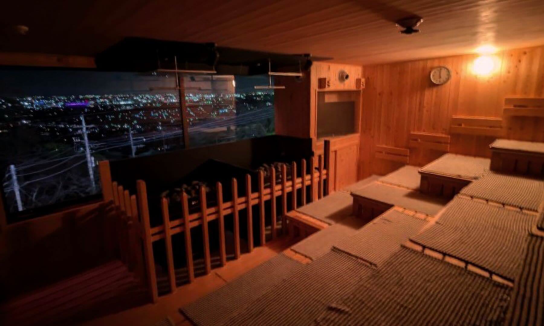 観音山サウナの画像